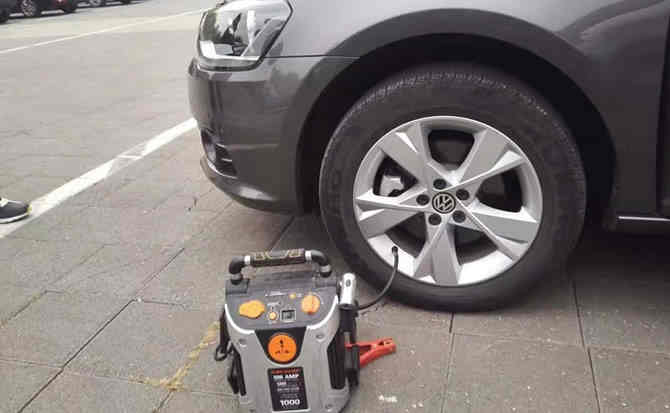 桐梓汽车搭电案例