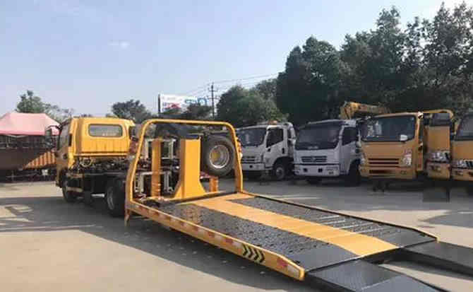 桐梓汽车中途维修案例